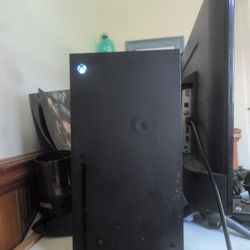 Xbox X and Controllers