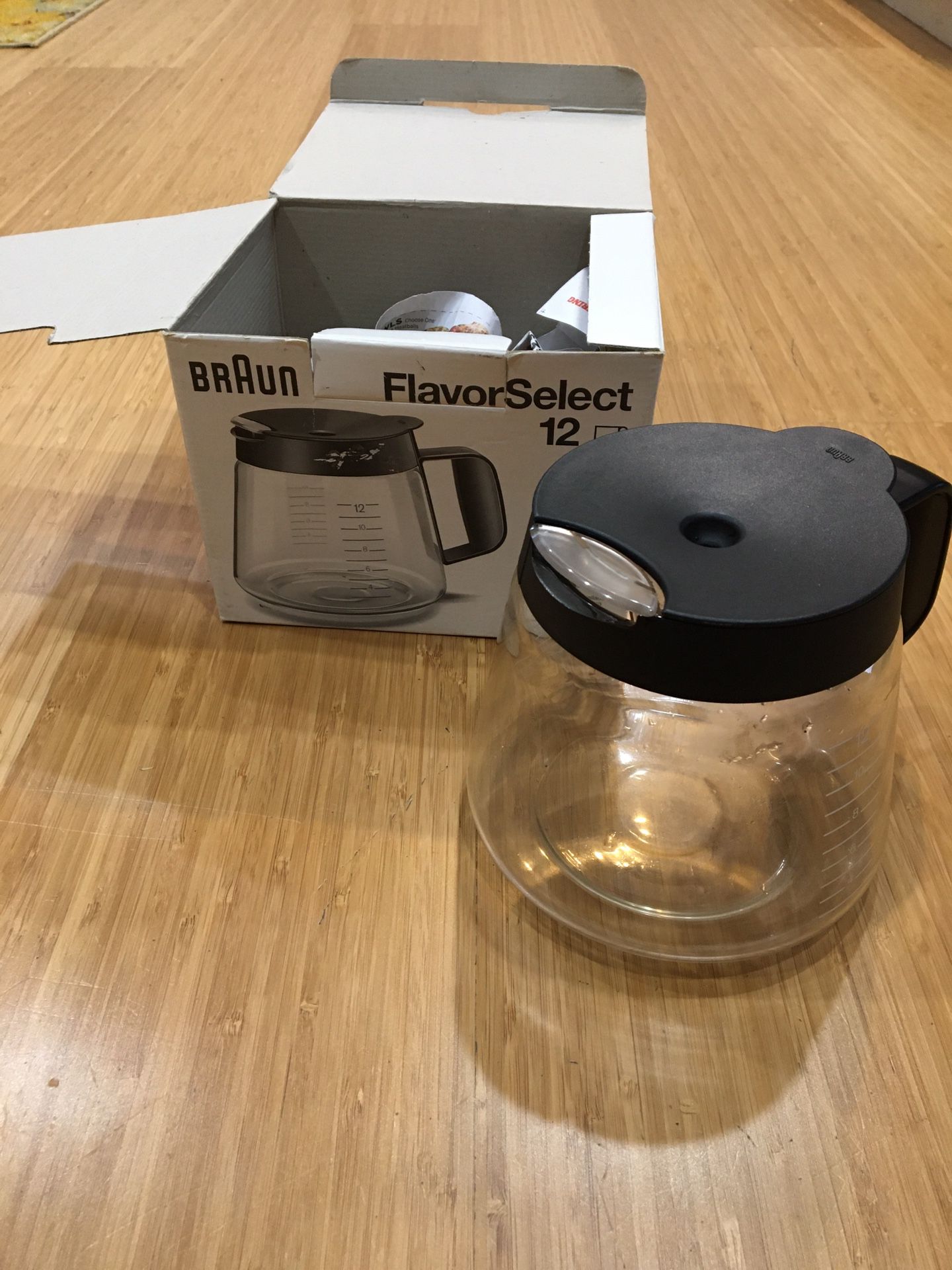 Braun 12cup Flavor Select coffee maker replacement carafe.