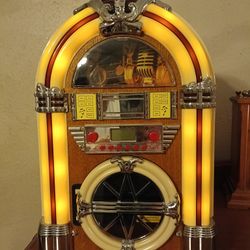 Jukebox tabletop, CD Player, AM FM Radio
