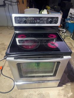 Whirlpool electric oven range / stove / estufa electrica