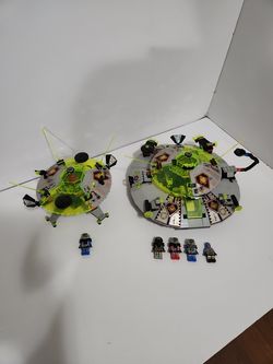 Vintage LEGO Set 6975 Space Alien Avenger  W/ 6999 Cyber Saucer 100% Complete