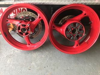 Suzuki Hayabusa runs