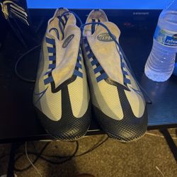 Football Cleats Size 13
