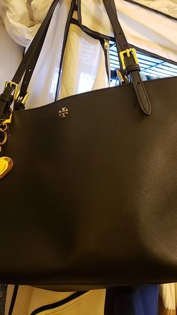 LARGE Tory Burch TOTE WITH Tory Burch CHARM