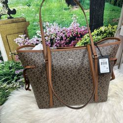 New  DKNY Bag $40