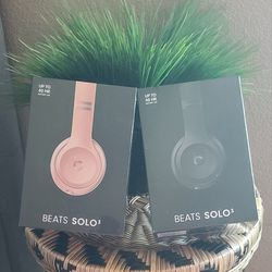 New Beats Solo 3 Wireless Headphones 