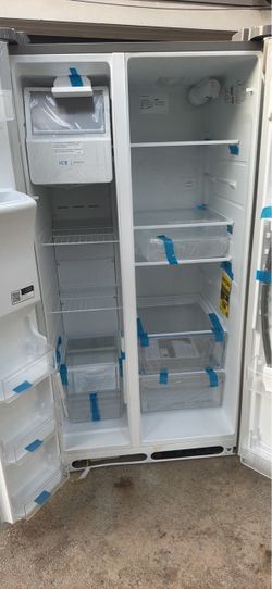 Side-by-Side Refrigerator with Ice Maker