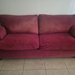 Red Couches - Sofas Rojos