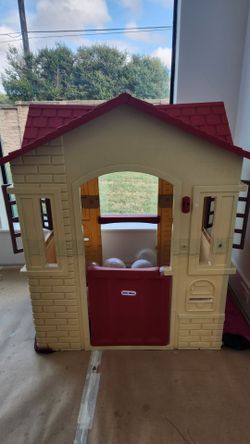 Little Tikes Cape Cottage Playhouse