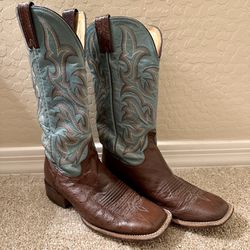 Cowgirl Boots (size 8)
