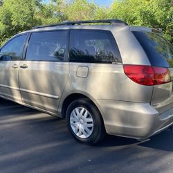 2006 Toyota Sienna