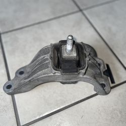 2007-2015 MINI COOPER OEM TRANSMISSION GEARBOX MOUNT P/N: G 2 2 4 5 1 0 6