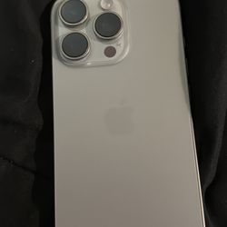 iPhone 16 Pro