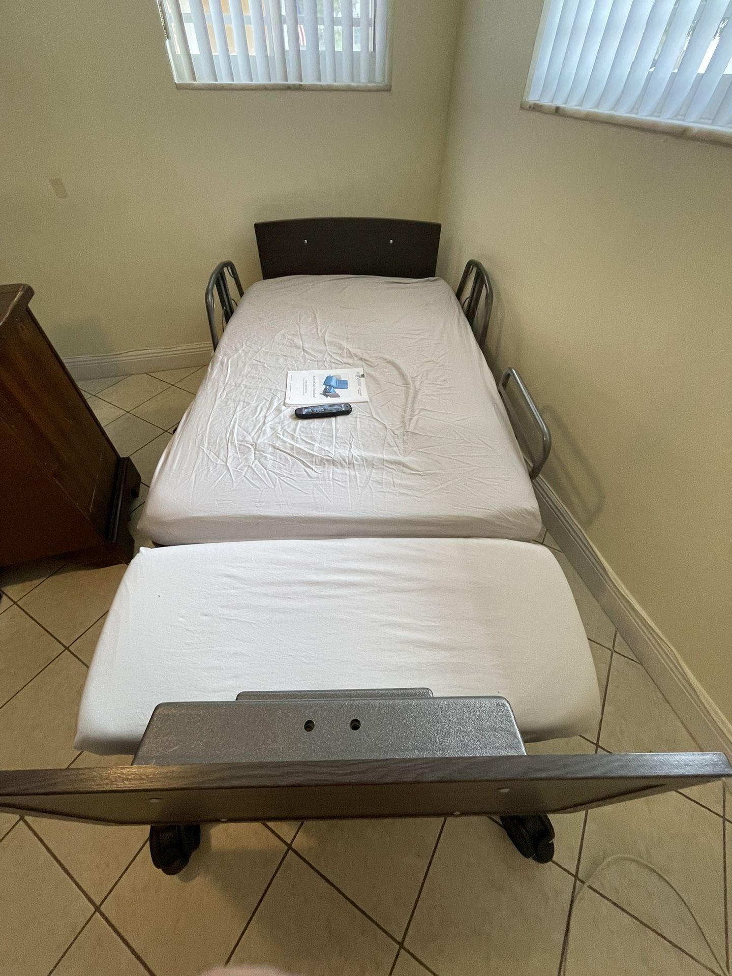 MedMizer Active Care Hospital Bed