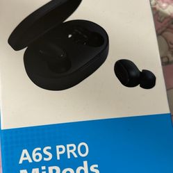 Bluetooth Wireless Earbuds White