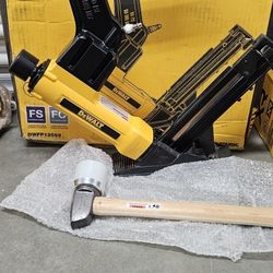 Dewalt 2-N-1 flooring tool