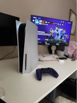 Ps5 console with Controller