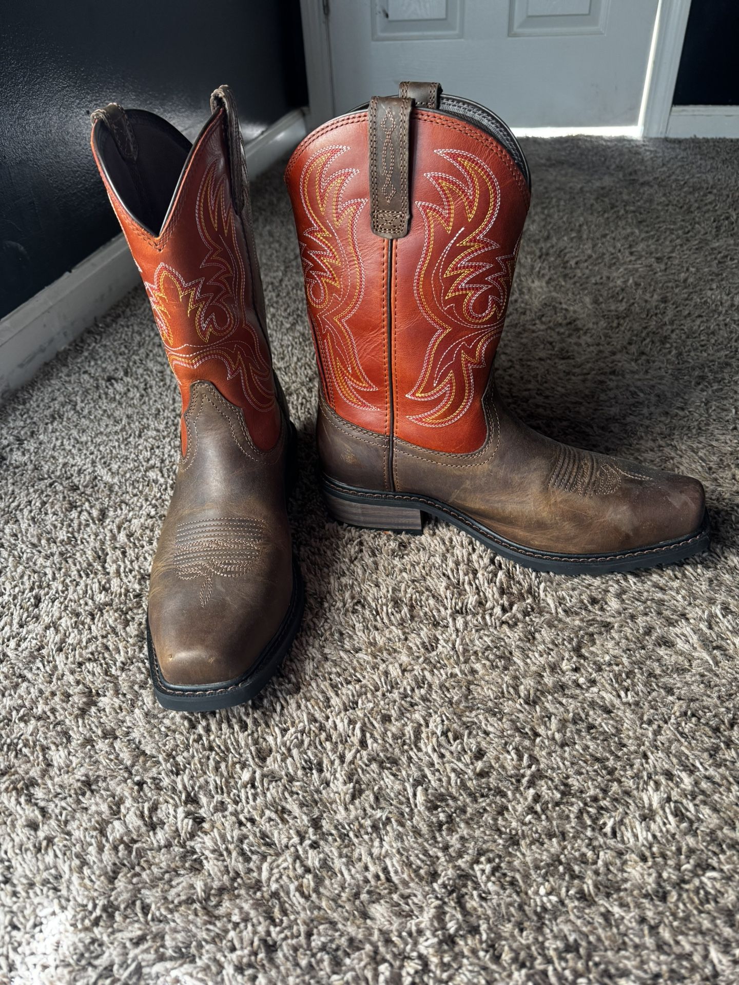 Men’s Steel Toe Ariat Boots Size 10.5