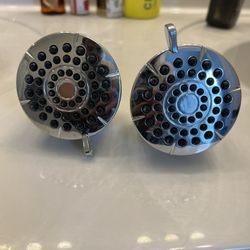 2 Shower Heads