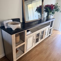 Dresser For Living Room Or Kitchen 