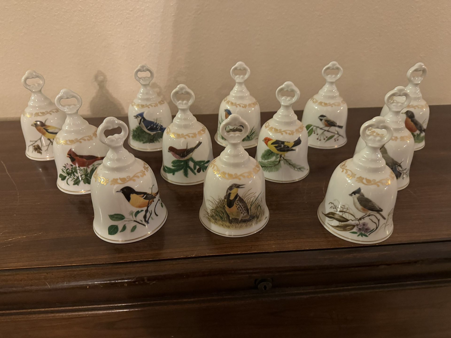 Danbury Mint Songbirds Of America Bell Collection