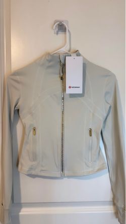 Lululemon Jacket NWT Light Color
