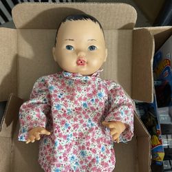 VTG. 1976 DOLL 