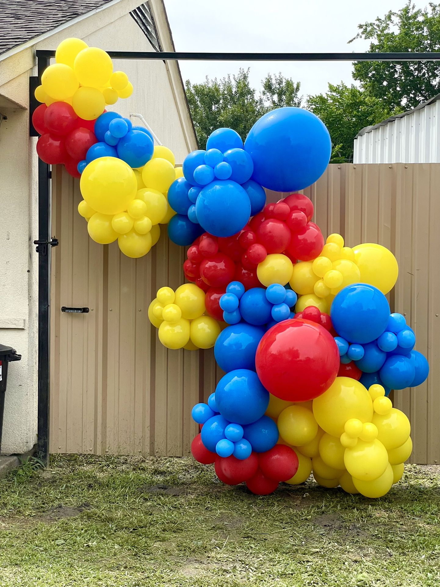 Balloon Decorations/ Balloon Garlands 