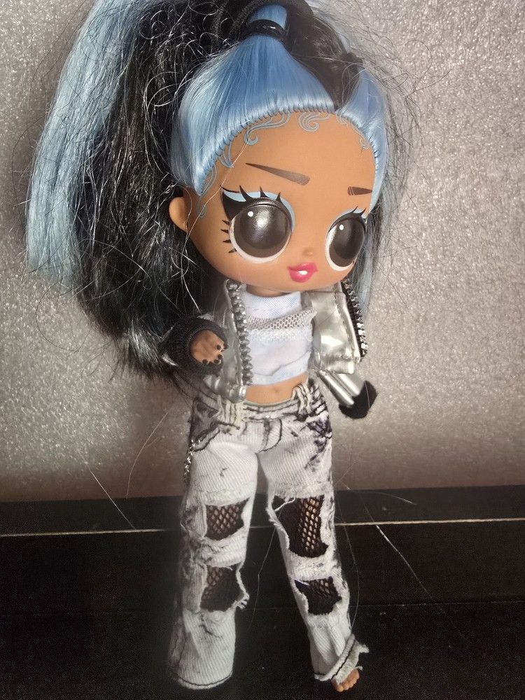 Lol Surprise Omg Mca DOLL toy