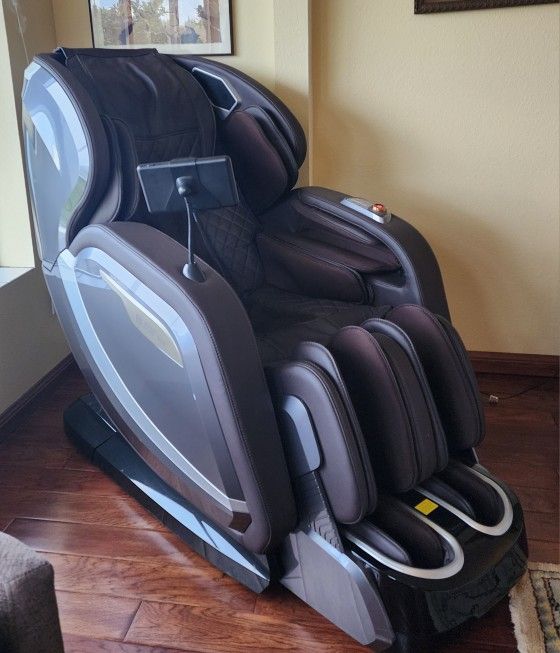 Dr. Fuji Full Body Massage Chair/ Bed with Heat, Bluetooth  Speakers, Digital Touch Screen ZERO Gravity