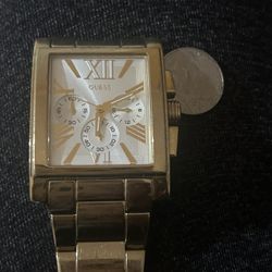 LARGE CHRONOGRAPH GOLD TONE WATCH
