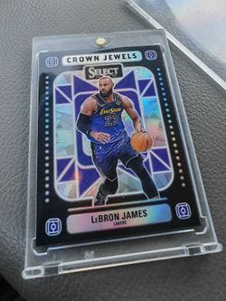 Select crown jewels LeBron James card