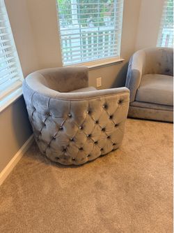 Set of 2 Gray Velvet Swivel Accent Chairs