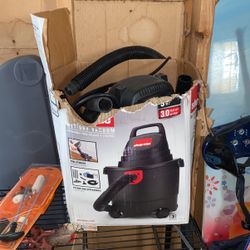 3 Gallon Shop Vac With All Accessories 