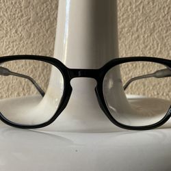 Blue light  blocking eye glasses