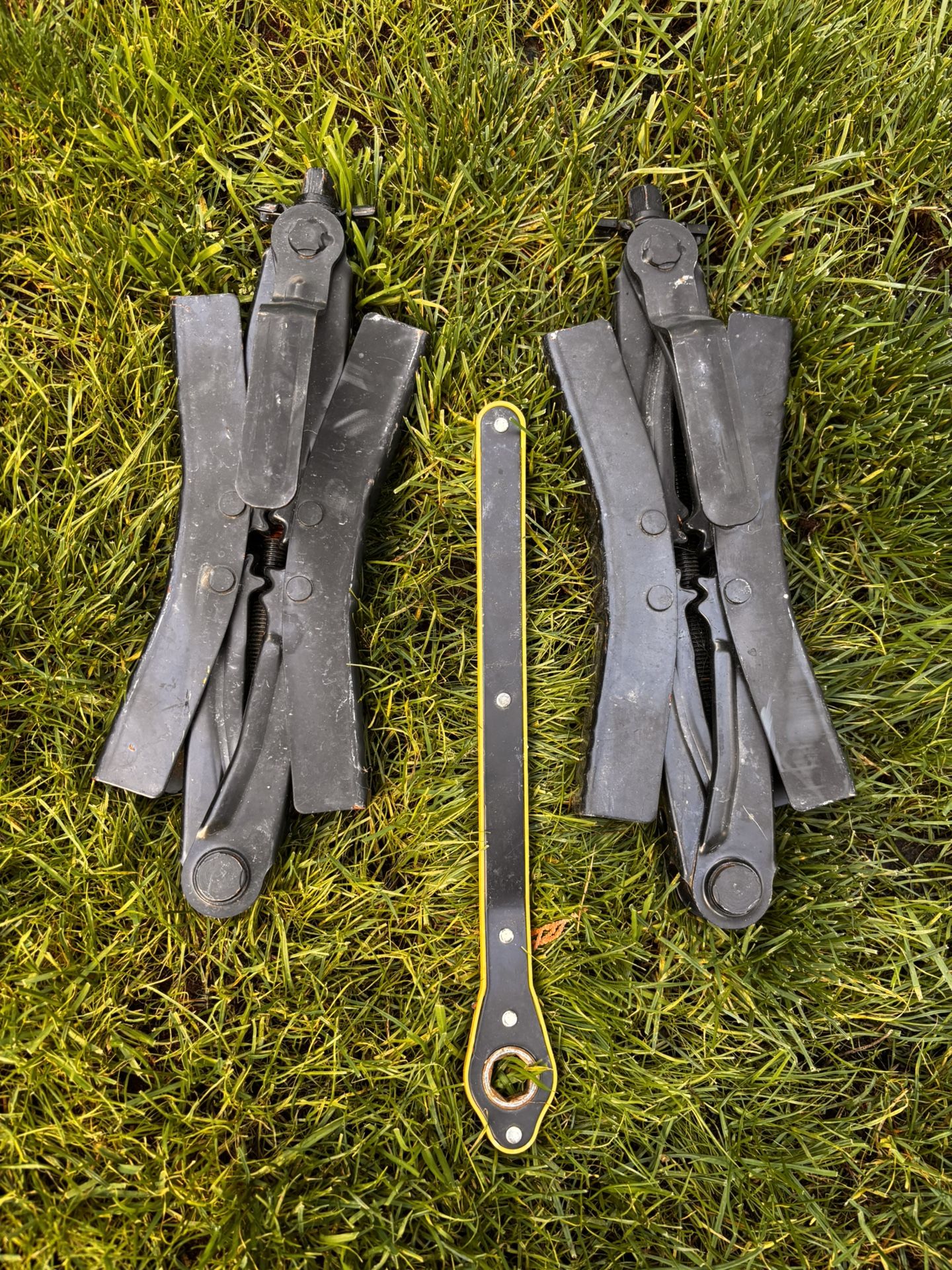 RV wheel stabilizers