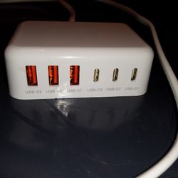 6 Port Charging Station