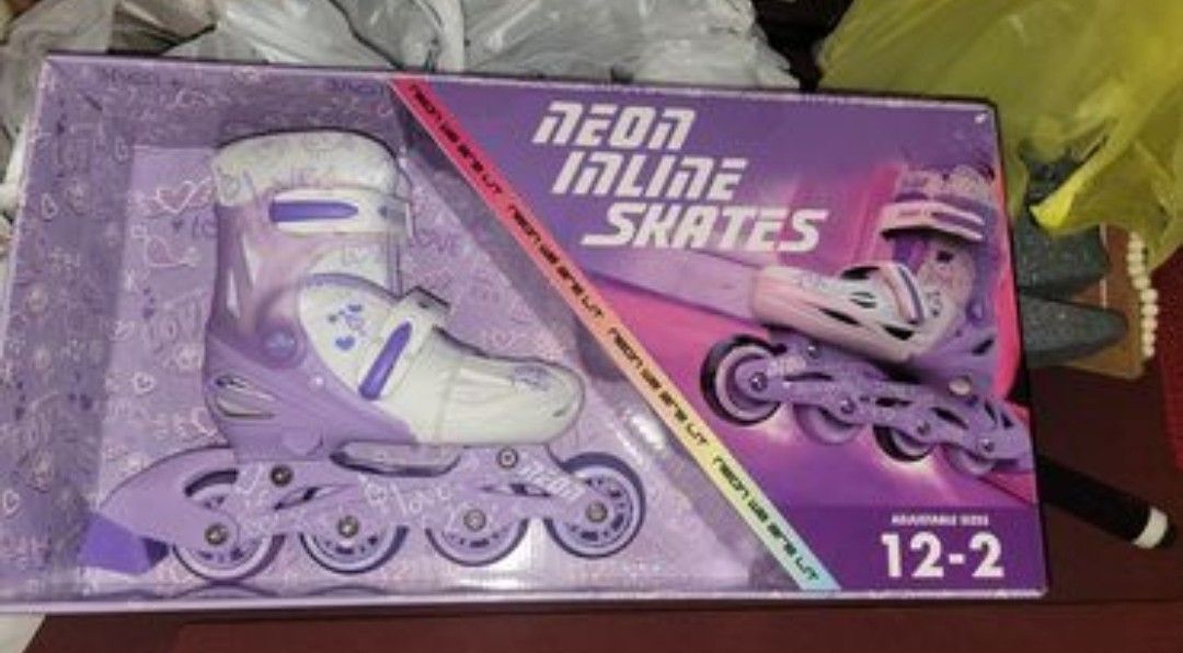 💖NEW KIDS NEON INLINE SKATES SIZES 12 TO 6. THEY ARE ADJUSTABLE FOR THAT PERFECT FIT. Retail 39.99
