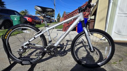 Cannondale Mountain Bike Small Size 
Great Condition Ready to Ride