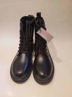 Bobbie brooks black boots Size M(8-9)
