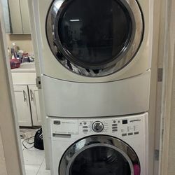 Washer And Dryer With Steam Maytag 9000 Series 