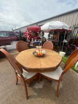 Table w/4 chairs solid wood $150