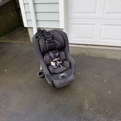 NUNA car seat 