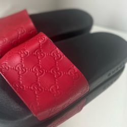  Gucci GG Slides Red