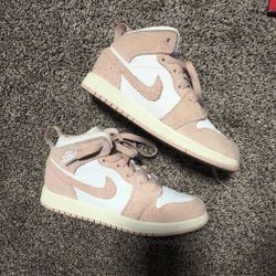 AIR JORDAN 1 MID SE