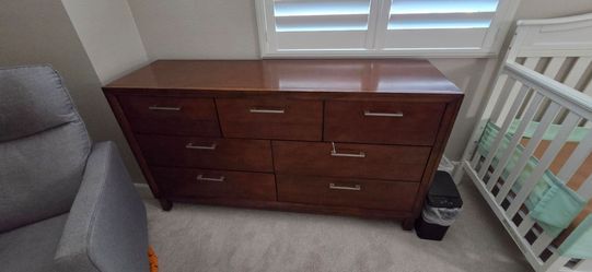 Large bedroom dresser 62X18X35