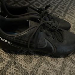 Tempo Nike Soccer Shoes Size 11