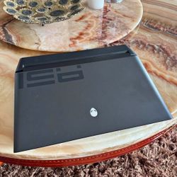 Alienware Area-51m R2 Gaming Laptop 