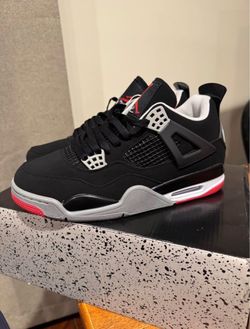 AJ 4 Retro bred men size 9 , 10