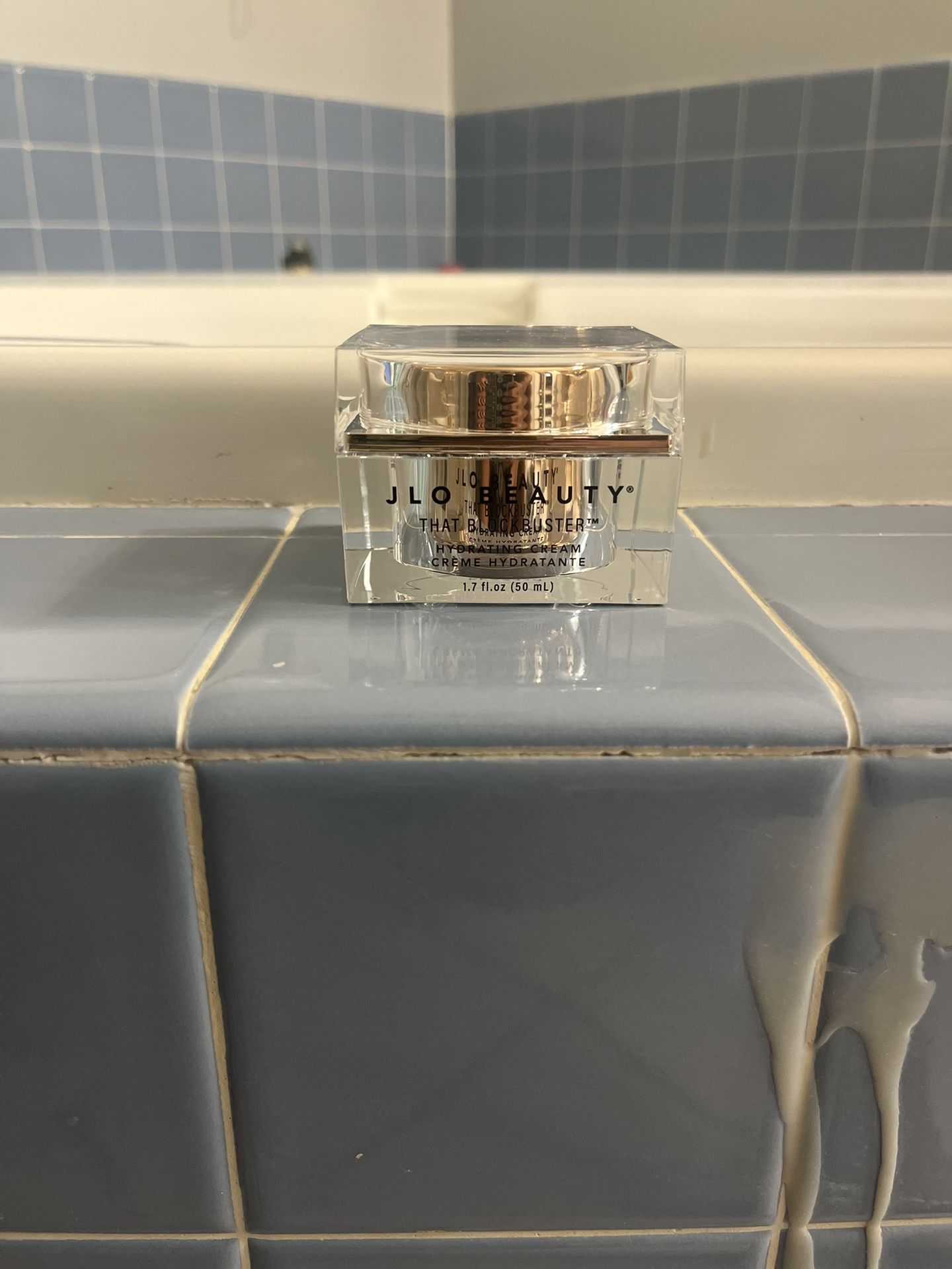 JLo Beauty “That Blockbuster” Hydrating Cream (50 mL).
